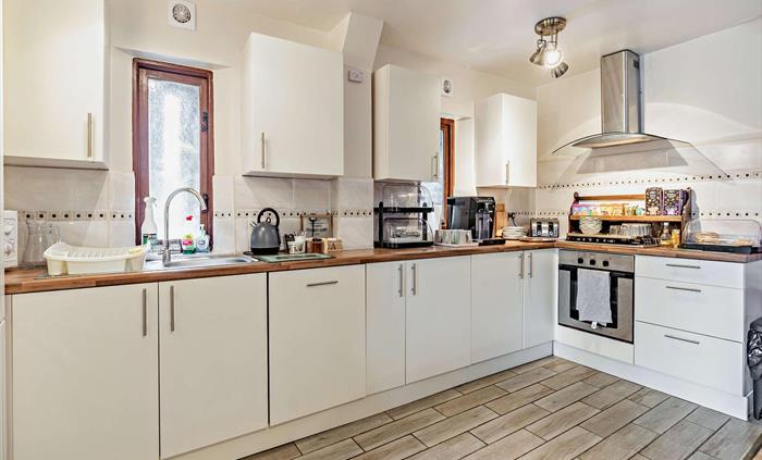 Kitchen lounge with dining area.